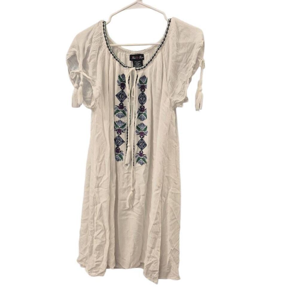 Ash & Sara Women's White Rayon Lined Embroidered Dress
